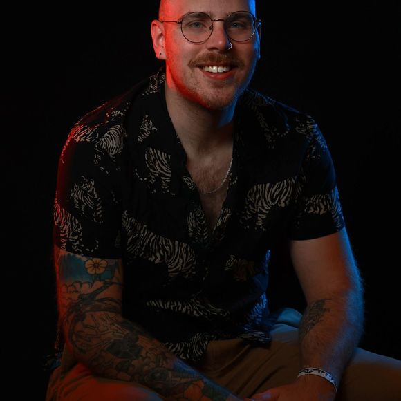 Meet your Posher, Sam - Picture 1 of 1